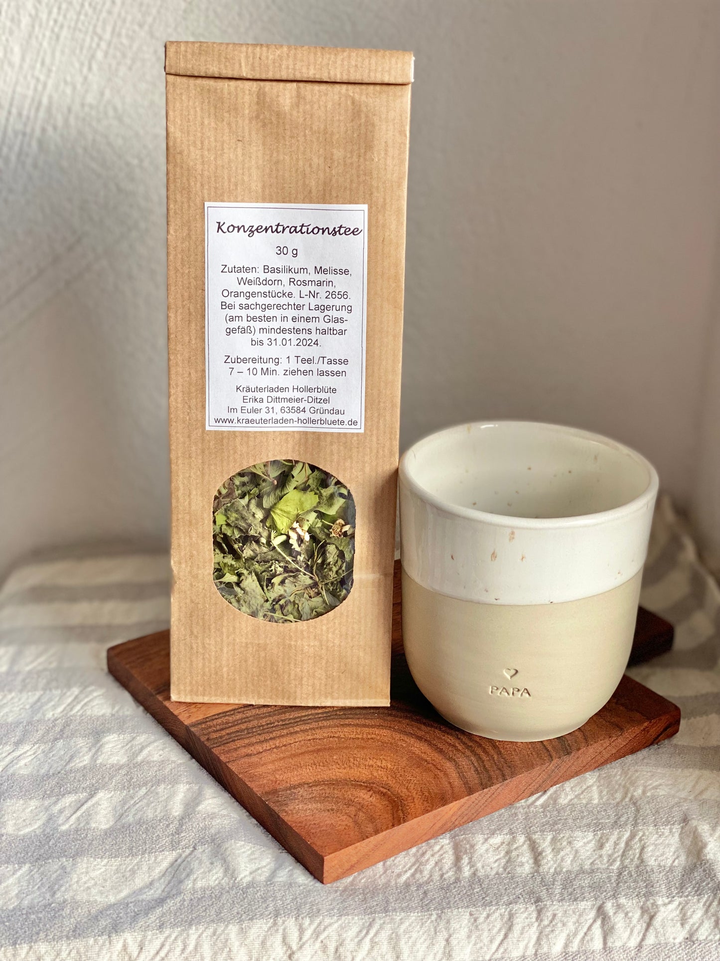 Für Papa's graue Zellen - Konzentration als Tee mit Tasse